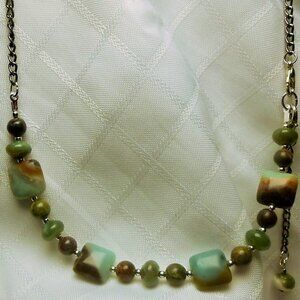 No6 Handmade jewelry set with polished stones: necklace and earrings